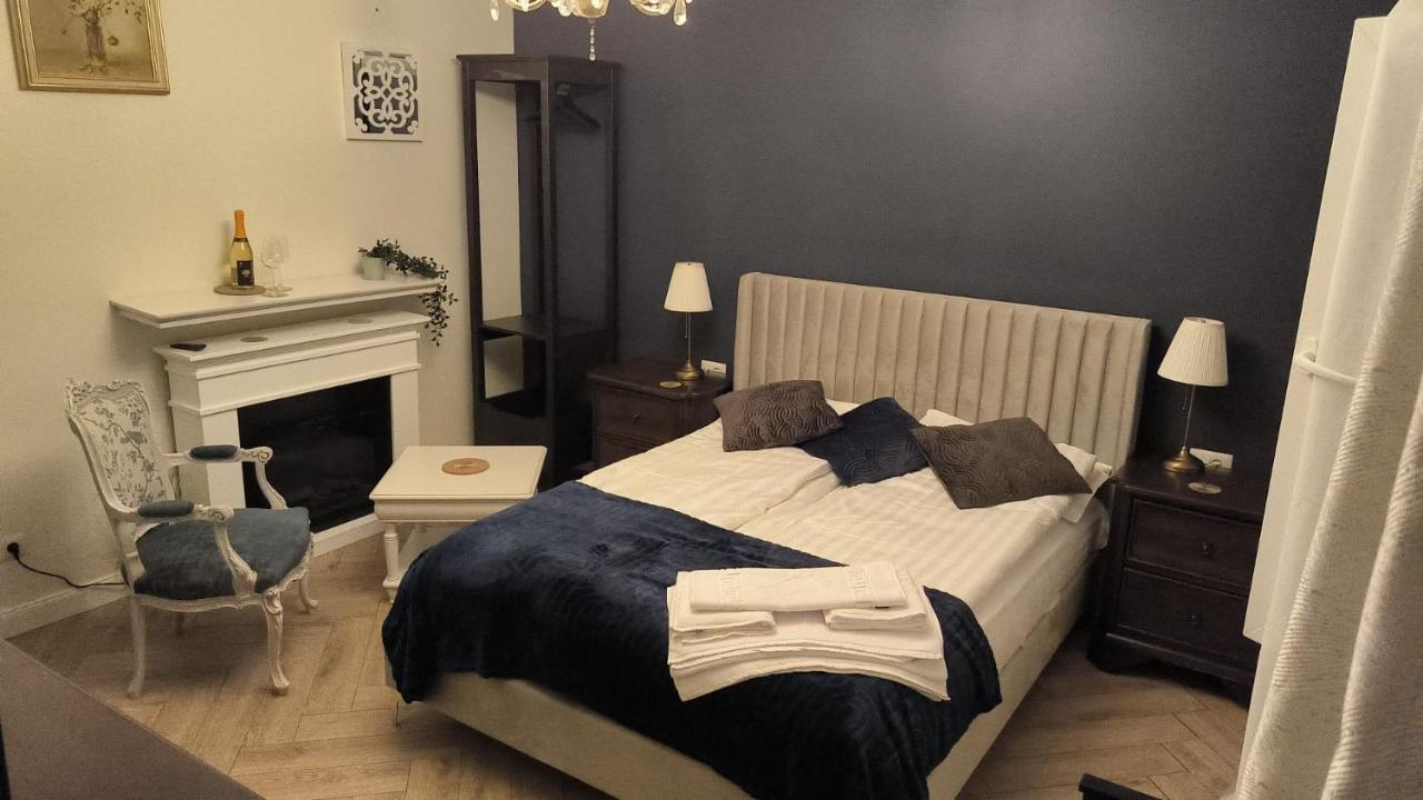Luxury Airport Retreat Daire Kaloşvar Dış mekan fotoğraf